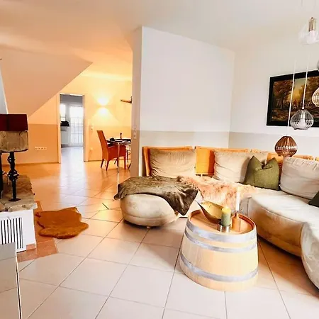 Reet Am Rhein - Obere Hälfte Apartment *